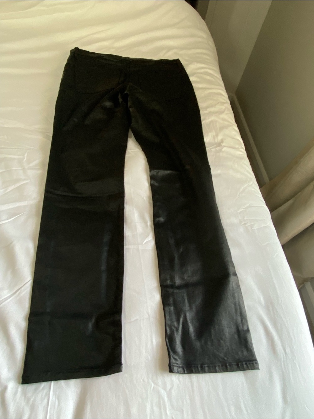 Rock & Republic Black Denim Jeans with Logo Plaque